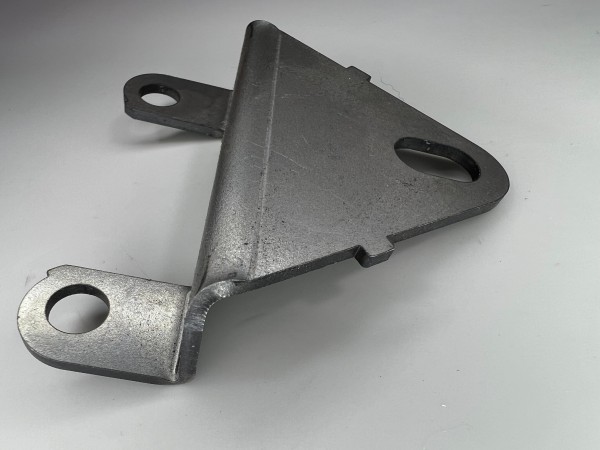 Halteblech am Benzindruckregler Kraftstoffdruckregler Original Teilenummer : 037 133 337 C für G60 