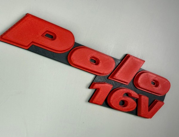 Polo 16V in der Farbe Rot und Schwarz aus Kunststoff zum Aufkleben 